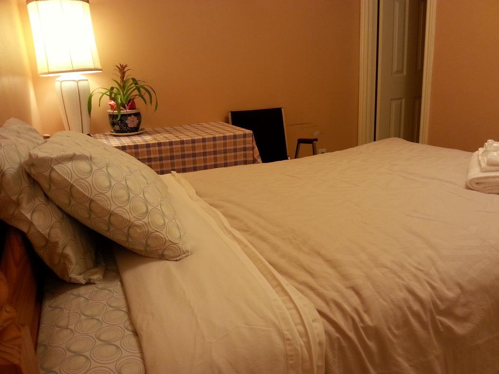 Maria'S Homestay Thornhill Zimmer foto