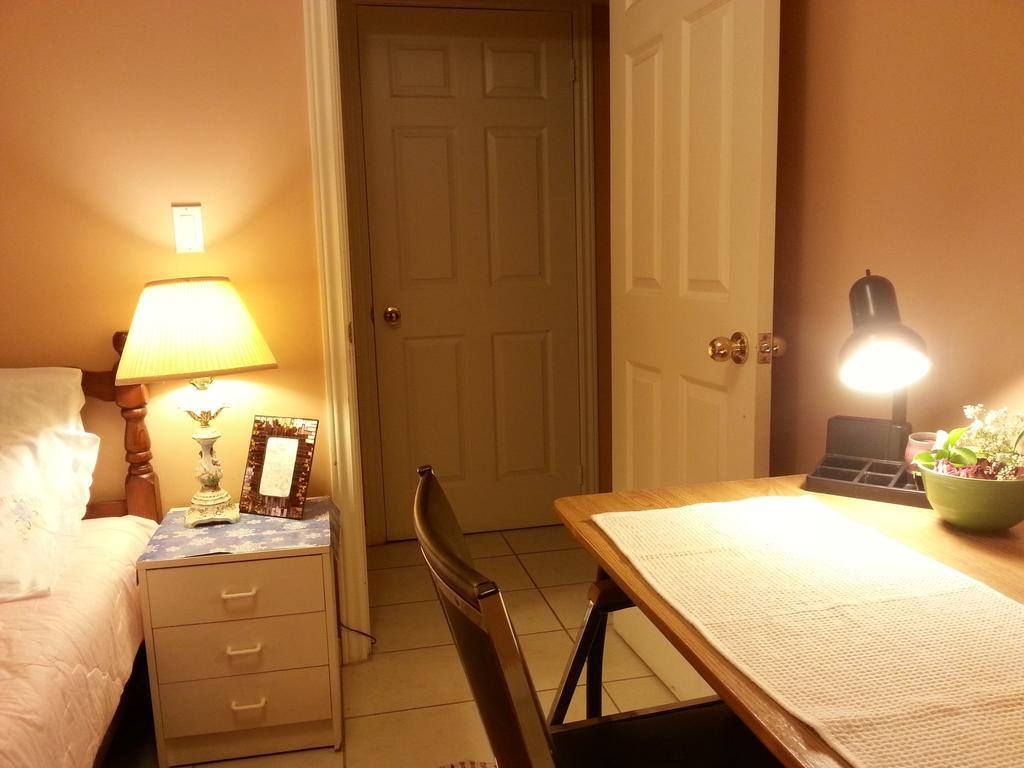 Maria'S Homestay Thornhill Zimmer foto
